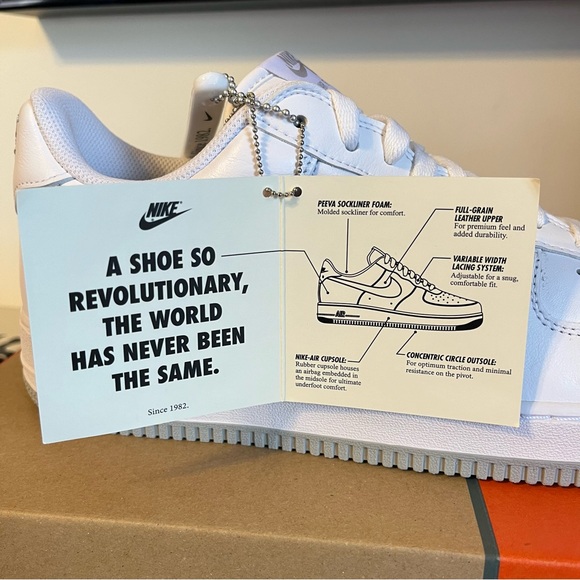 NIKE Air Force One ‘07 Low White Metallic Silver